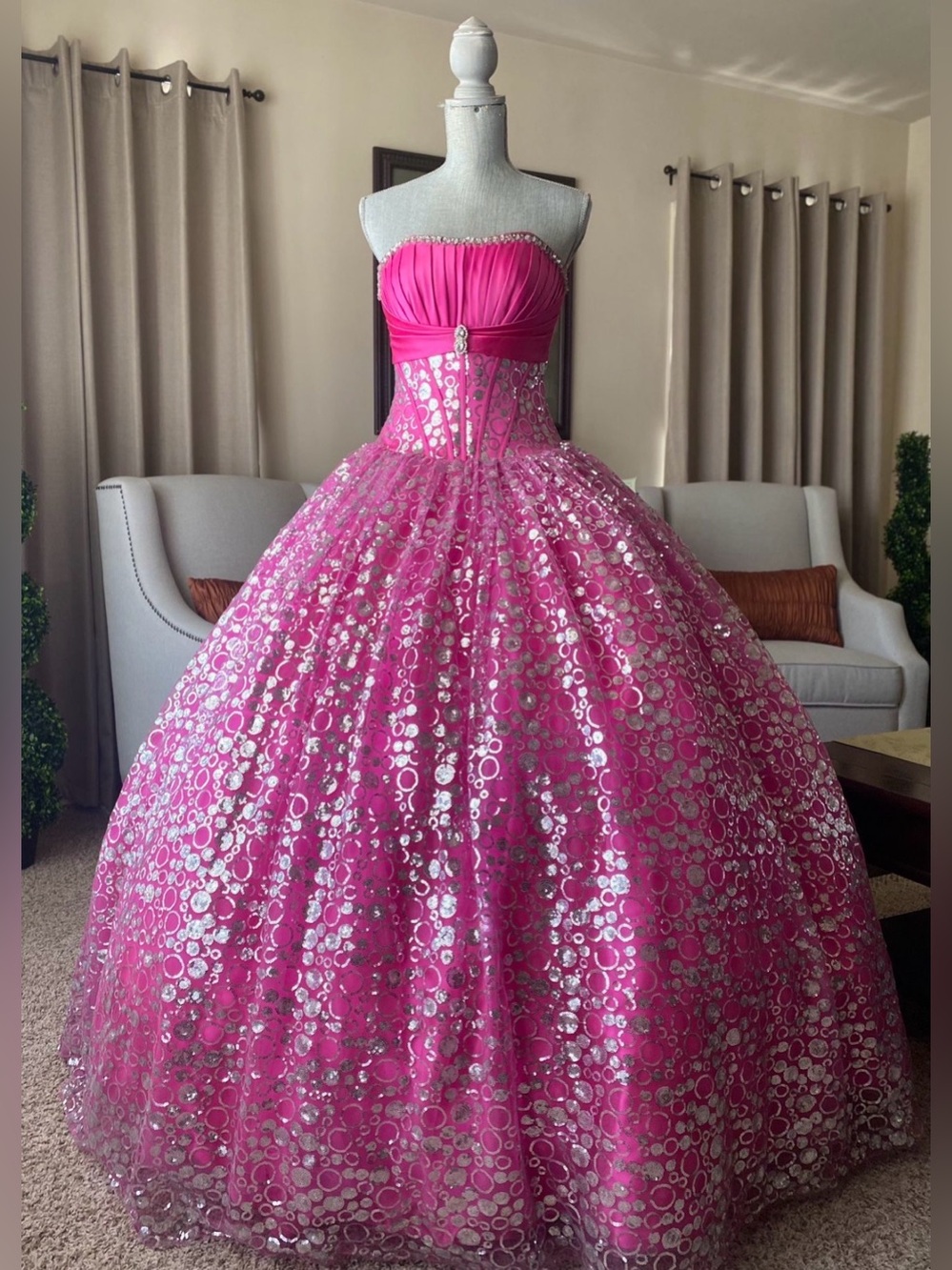 15 teen 🩷BARBIE PINK🩷 CRYSTAL BEADED SEQUIN CORSET QUINCE BALL GOWN 🩷 SIZE 4